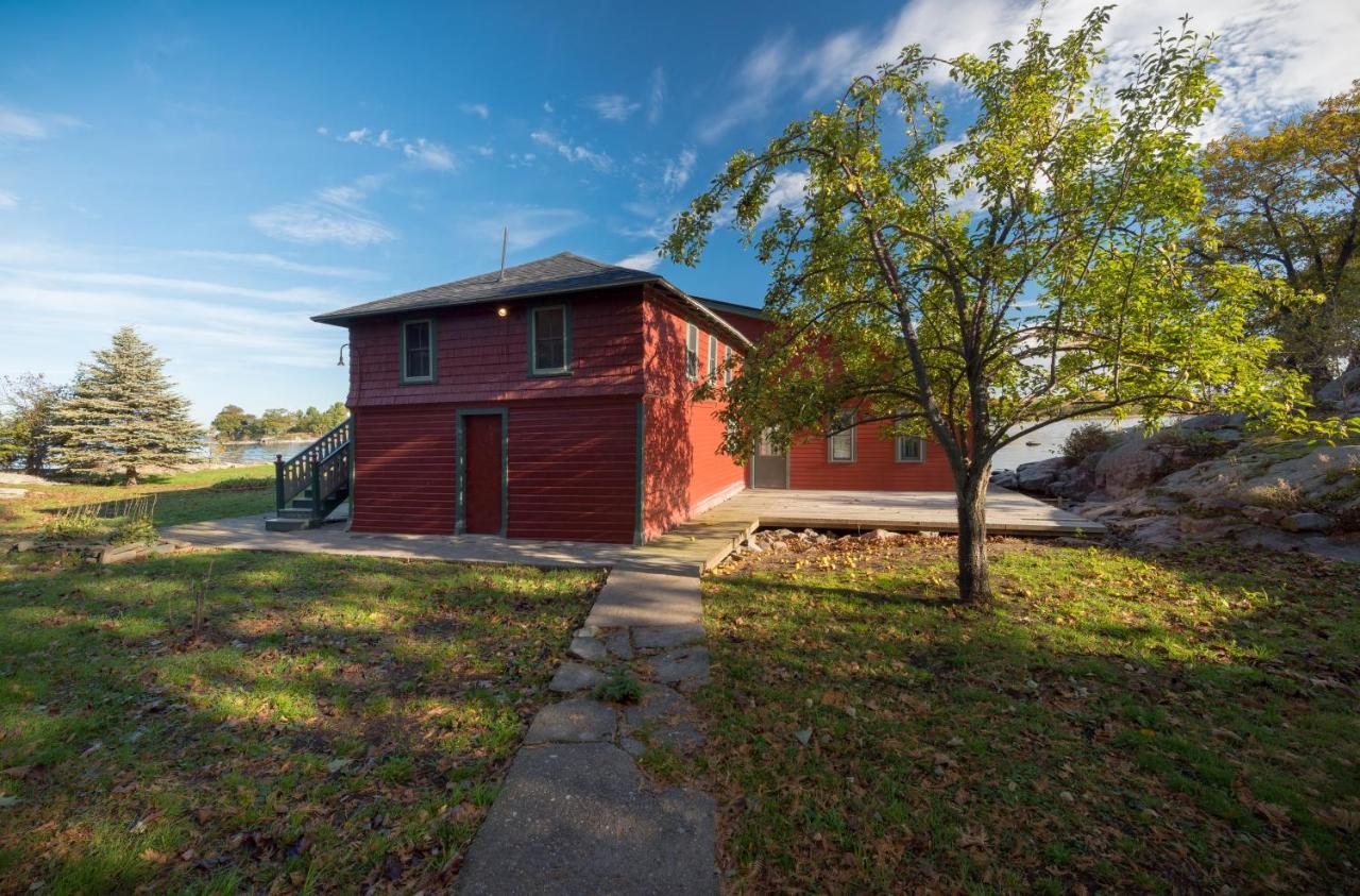 Whiskey River Cottages Formerly Seaway Slips Клейтън Екстериор снимка